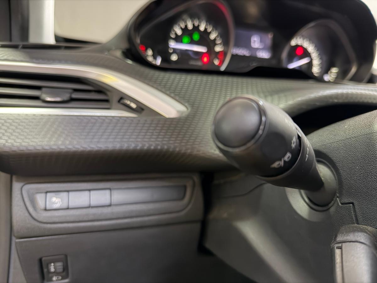 peugeot-2008-2018-gasolina-1199cc