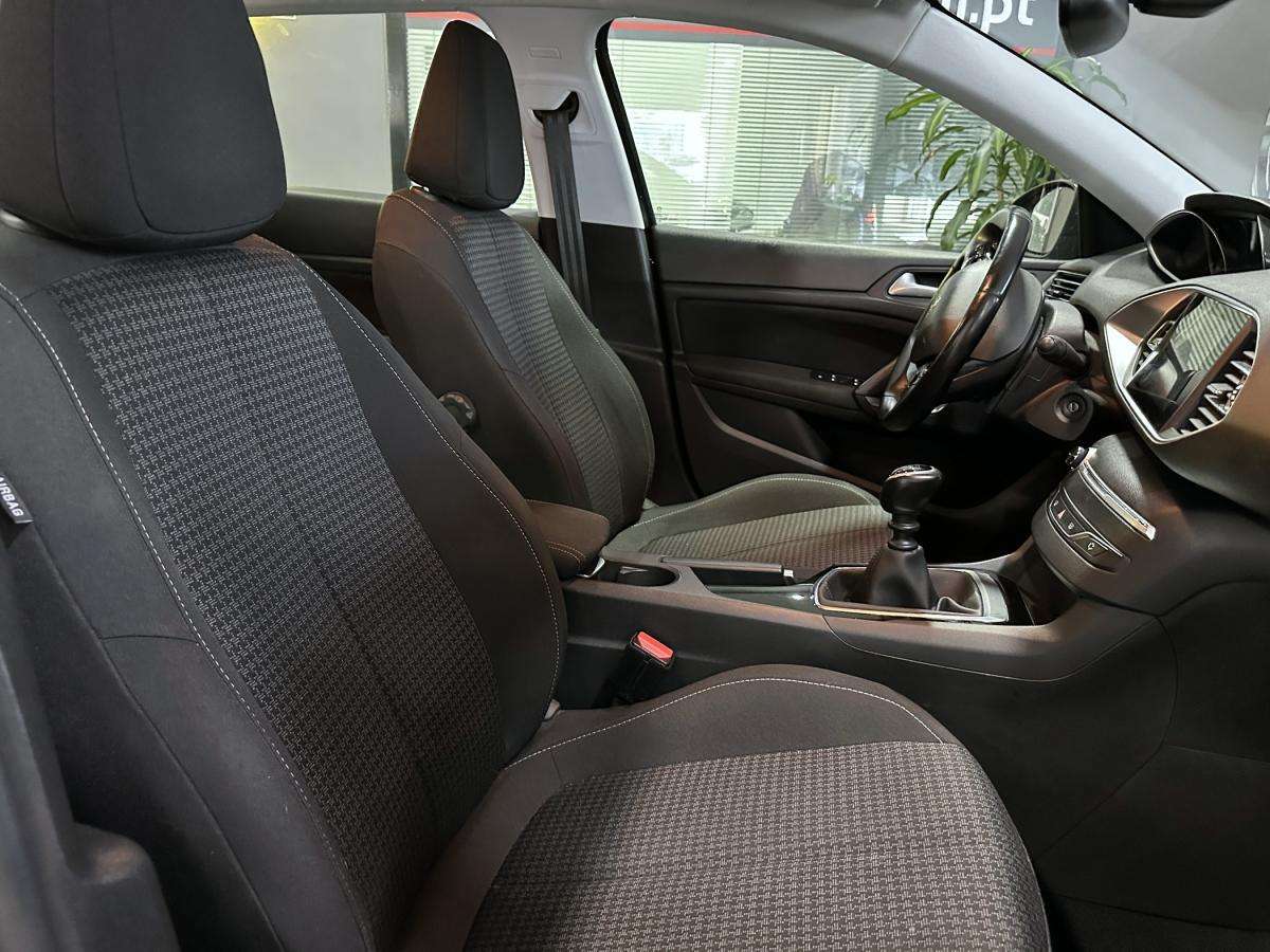 peugeot-308-sw-2021-gasolina-1199cc
