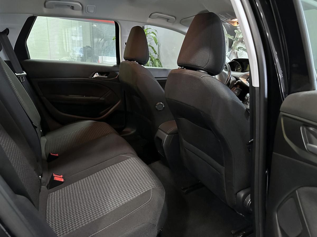 peugeot-308-sw-2021-gasolina-1199cc