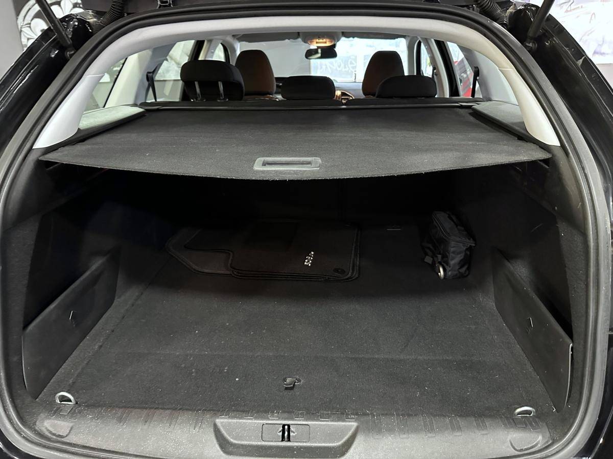peugeot-308-sw-2021-gasolina-1199cc
