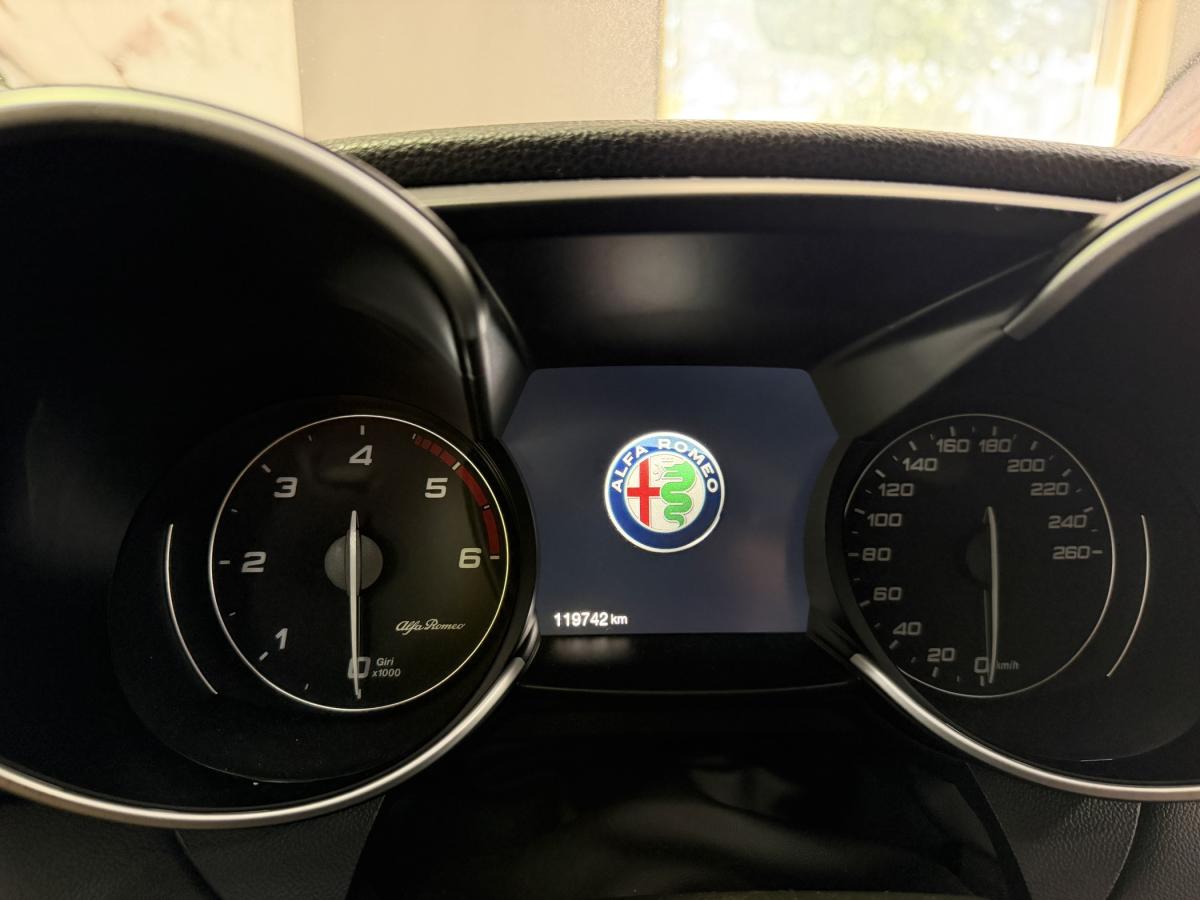 alfa-romeo-giulia-2017-diesel-2143cc
