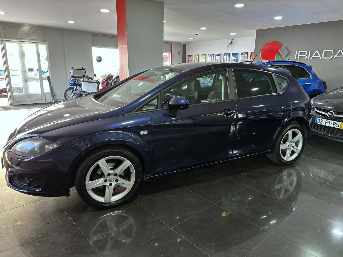 seat-leon-2011-diesel-1598cc