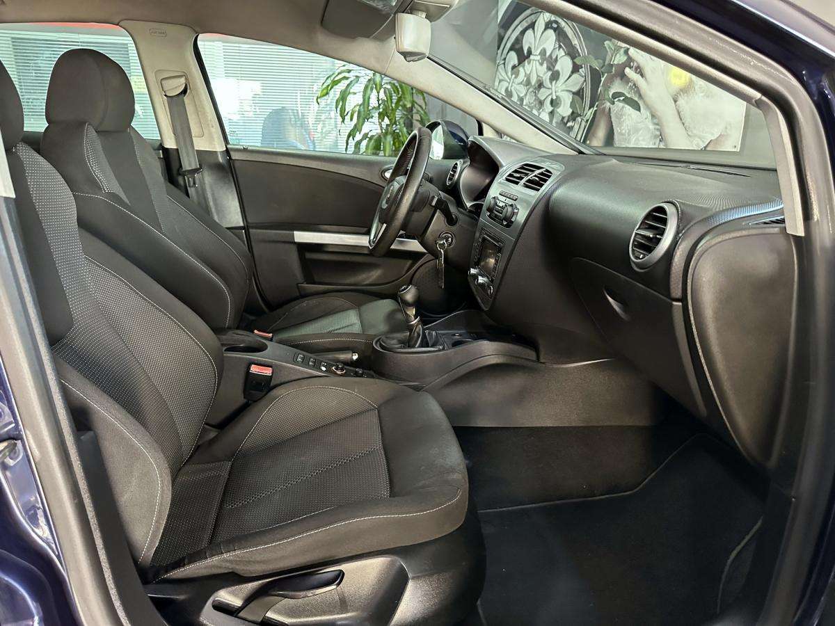 seat-leon-2011-diesel-1598cc