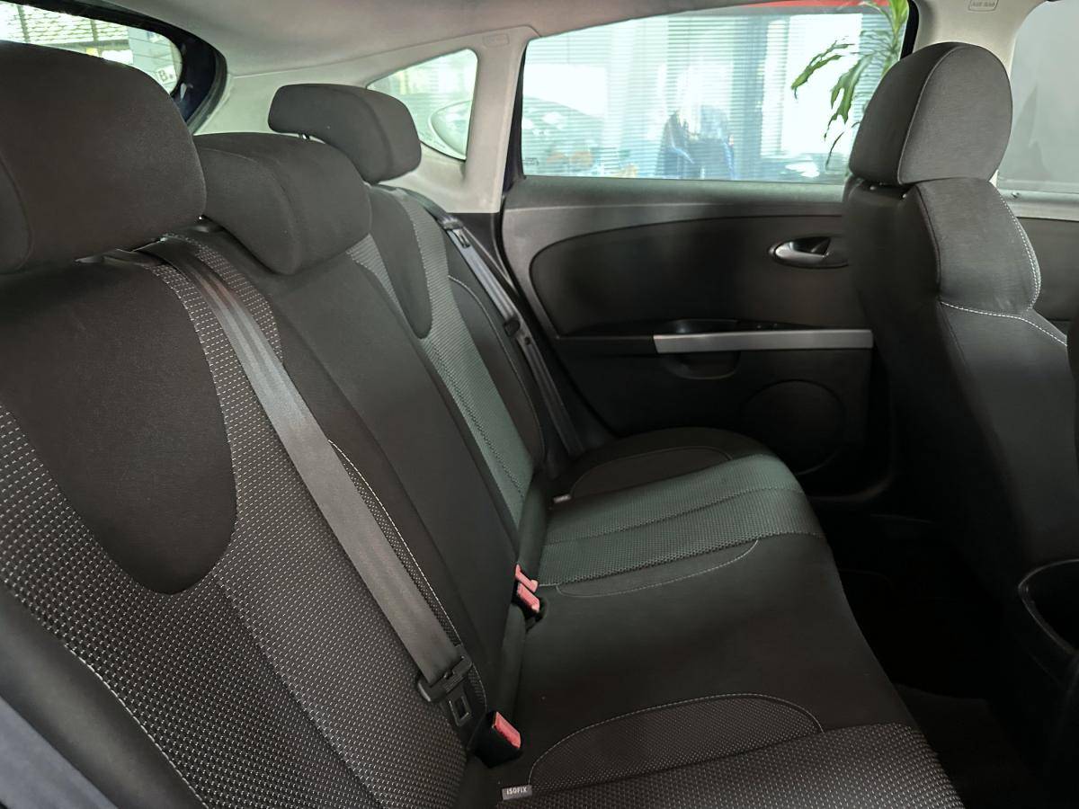 seat-leon-2011-diesel-1598cc
