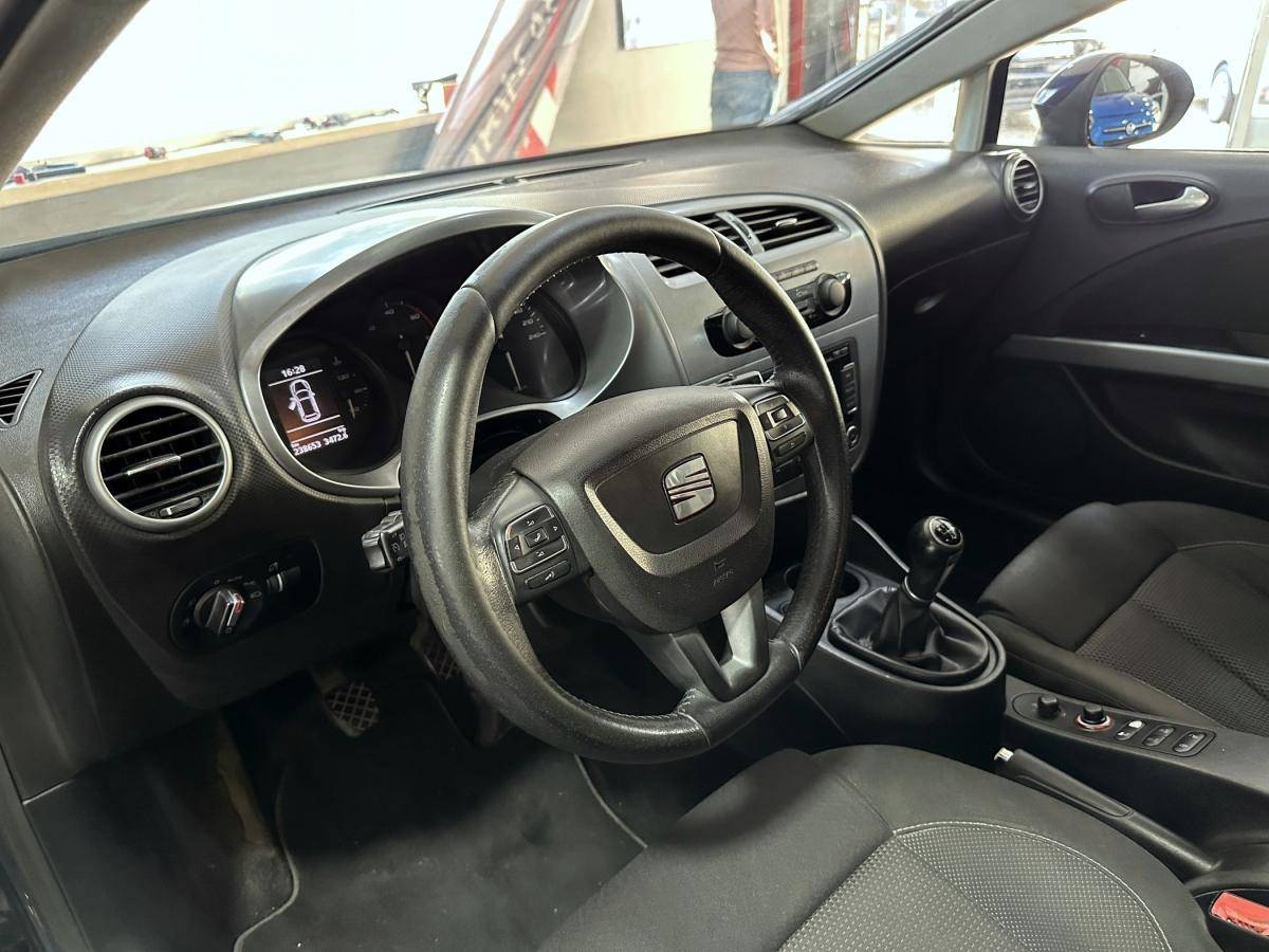 seat-leon-2011-diesel-1598cc
