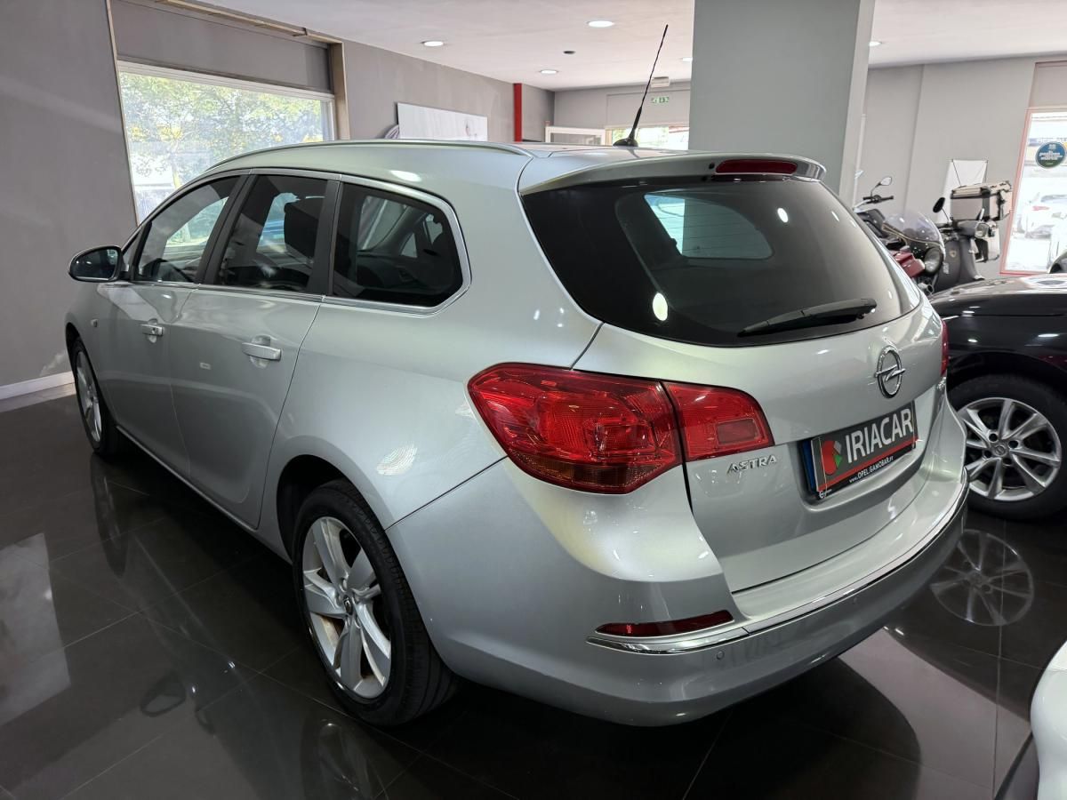 opel-astra-sport-tourer-2014-diesel-1248cc