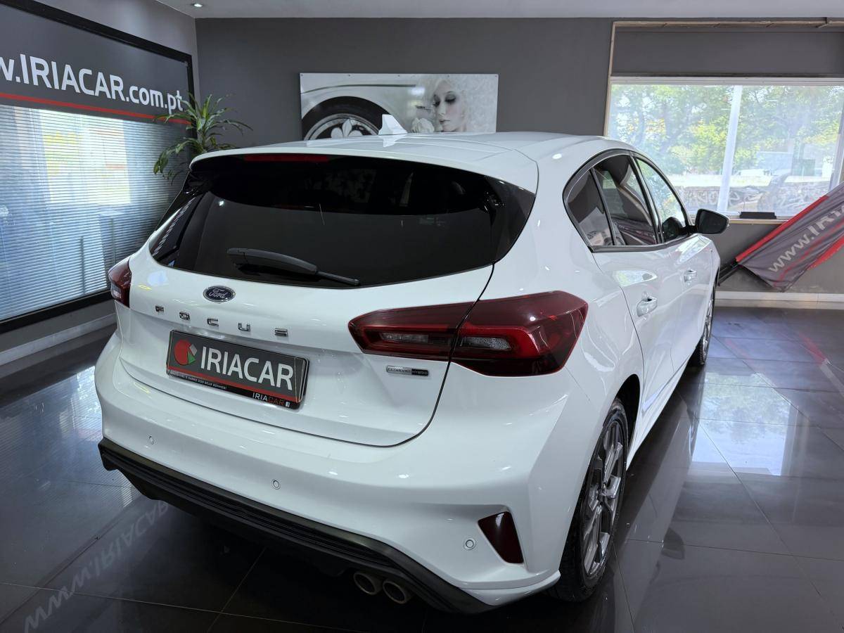 ford-focus-2022-hibrido-a-gasolina-998cc