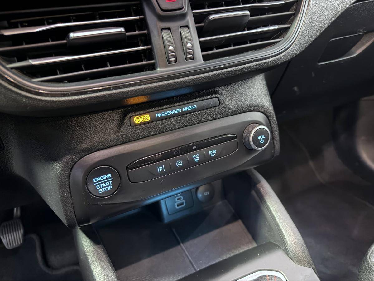 ford-focus-2022-hibrido-a-gasolina-998cc