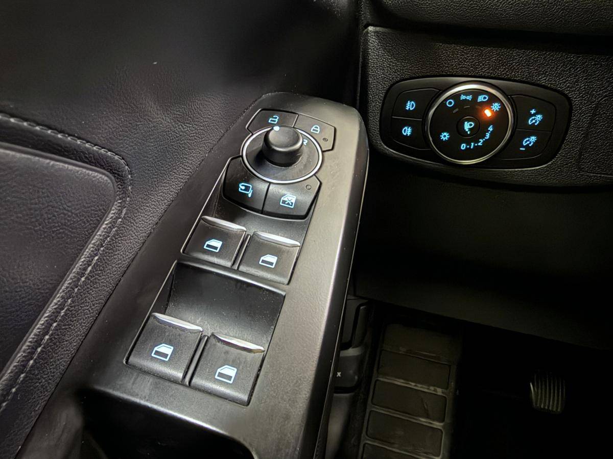 ford-focus-2022-hibrido-a-gasolina-998cc