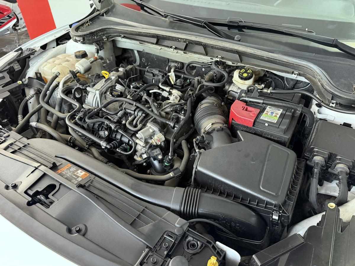 ford-focus-2022-hibrido-a-gasolina-998cc