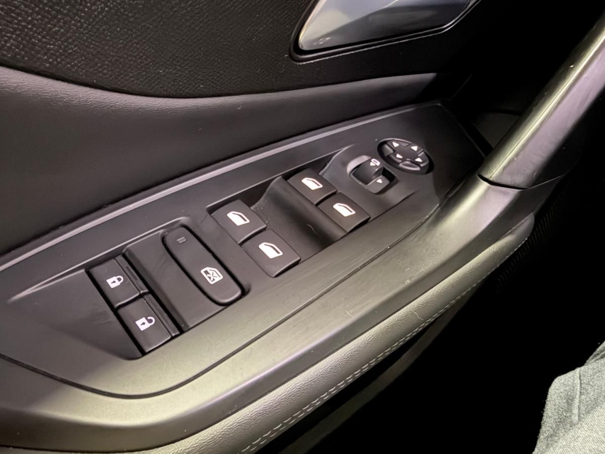peugeot-308-sw-2024-gasolina-1199cc