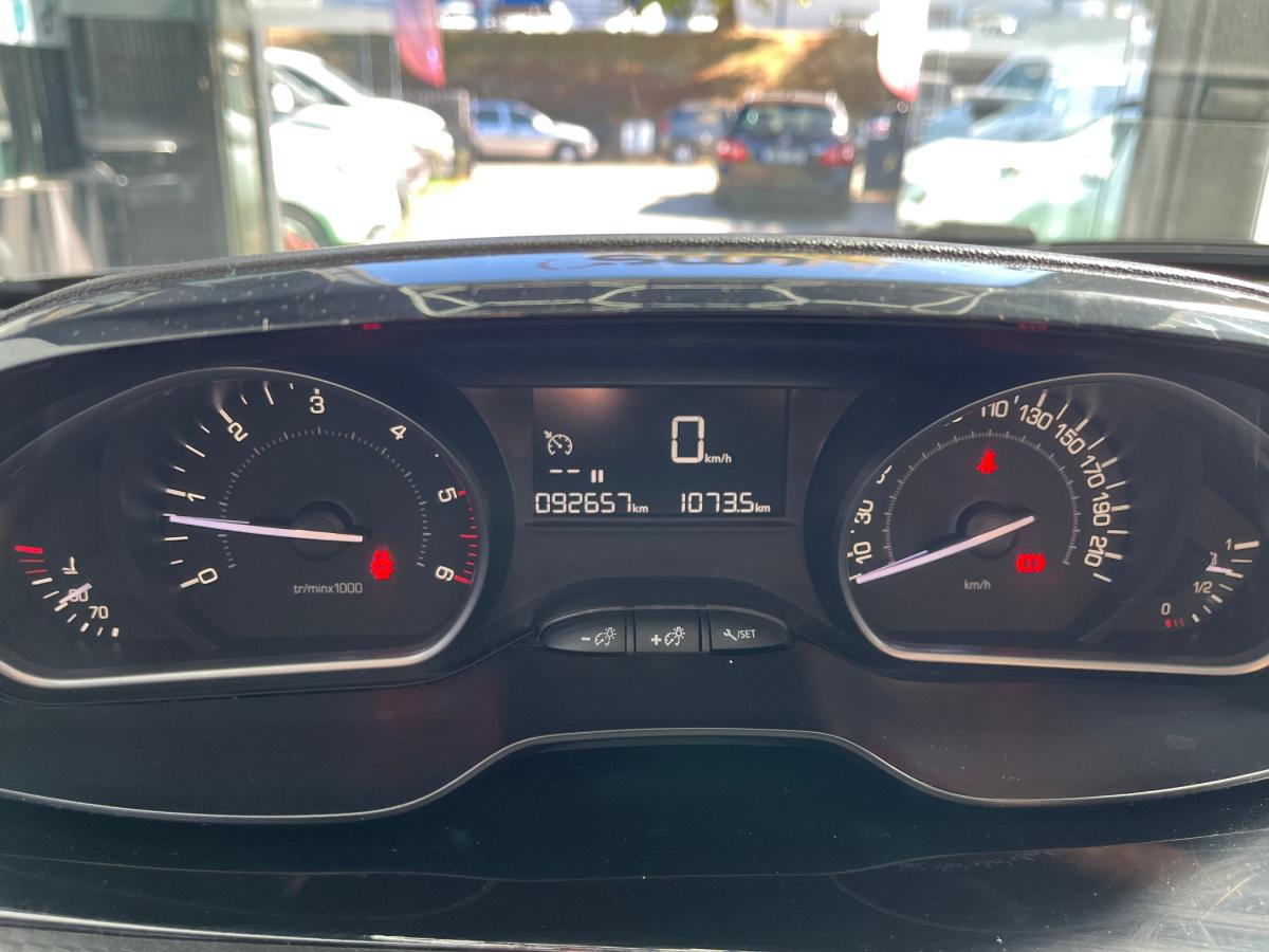 peugeot-2008-2019-diesel-1499cc