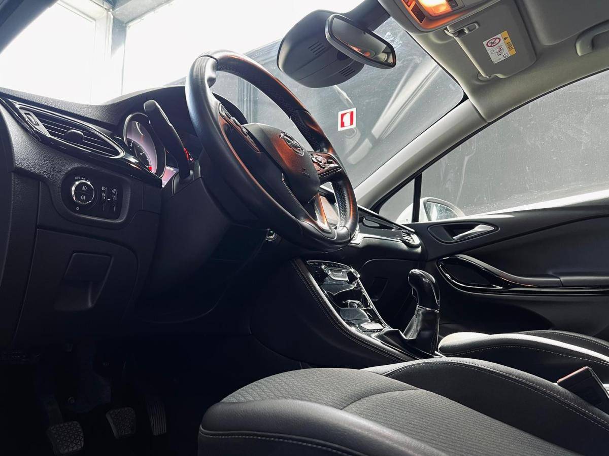 opel-astra-sport-tourer-2016-diesel-1598cc