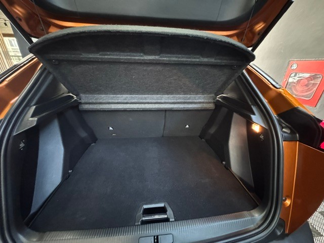 peugeot-2008-2021-diesel-1499cc