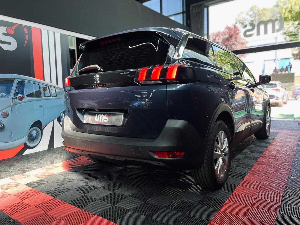 peugeot-5008-2019-diesel-1499cc