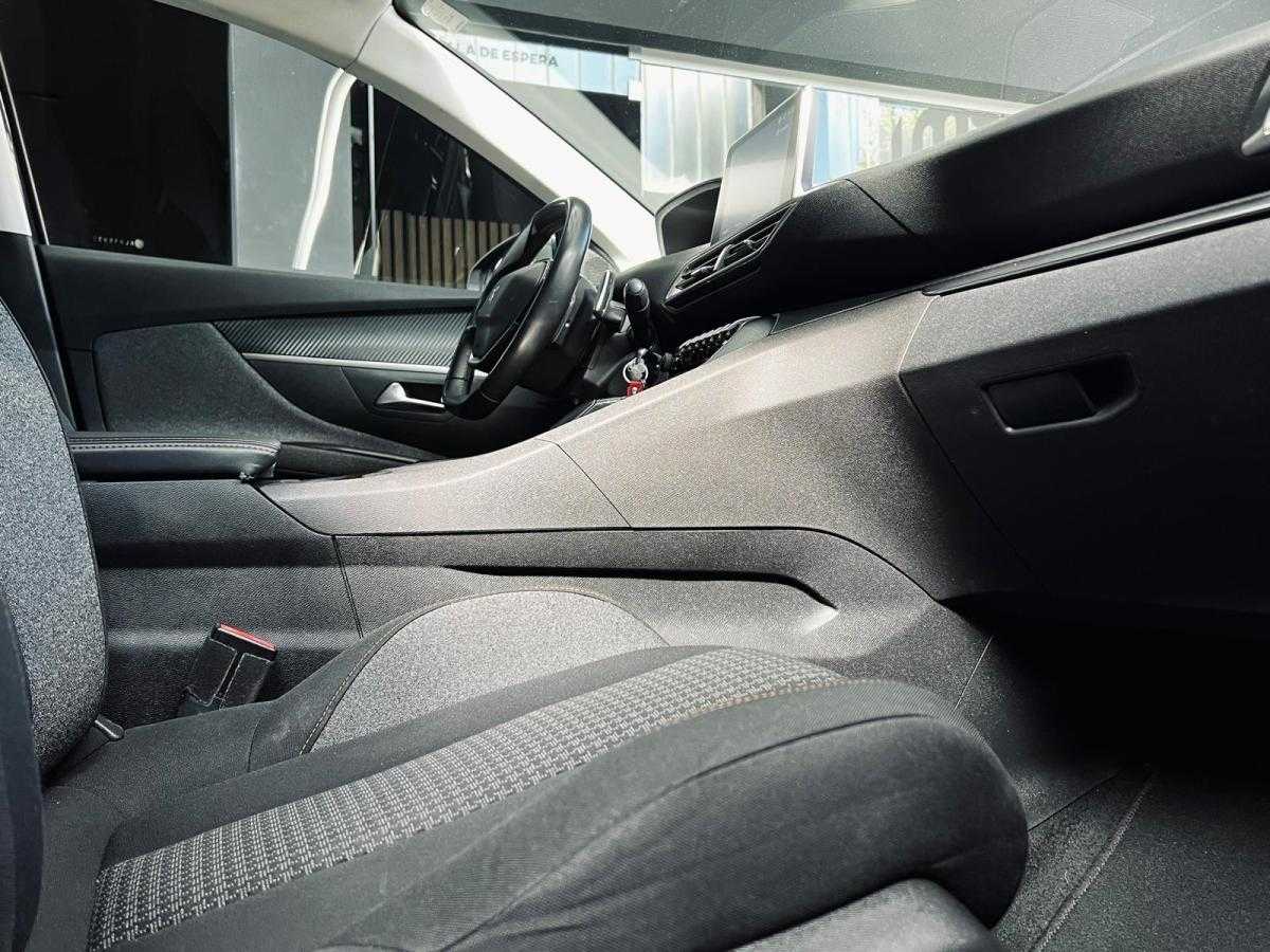 peugeot-5008-2019-diesel-1499cc