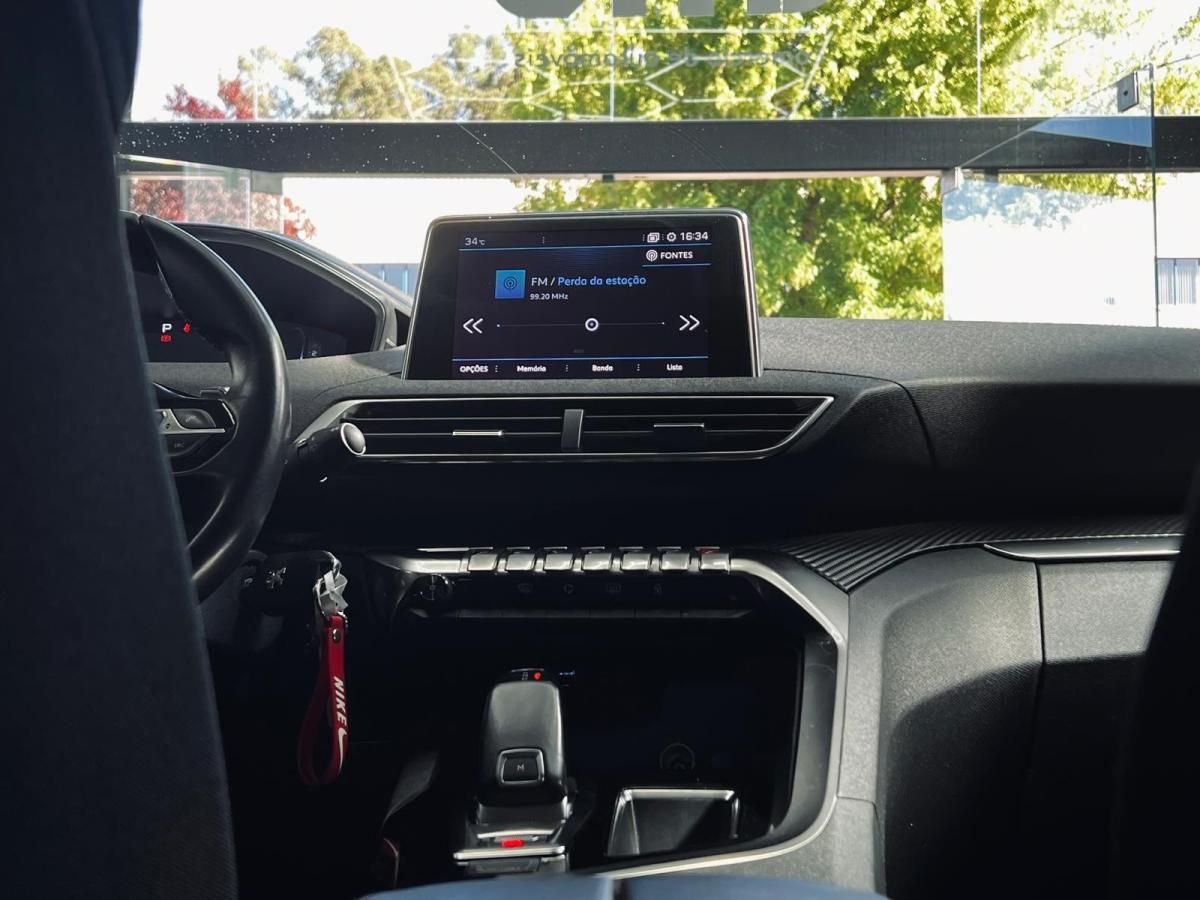 peugeot-5008-2019-diesel-1499cc