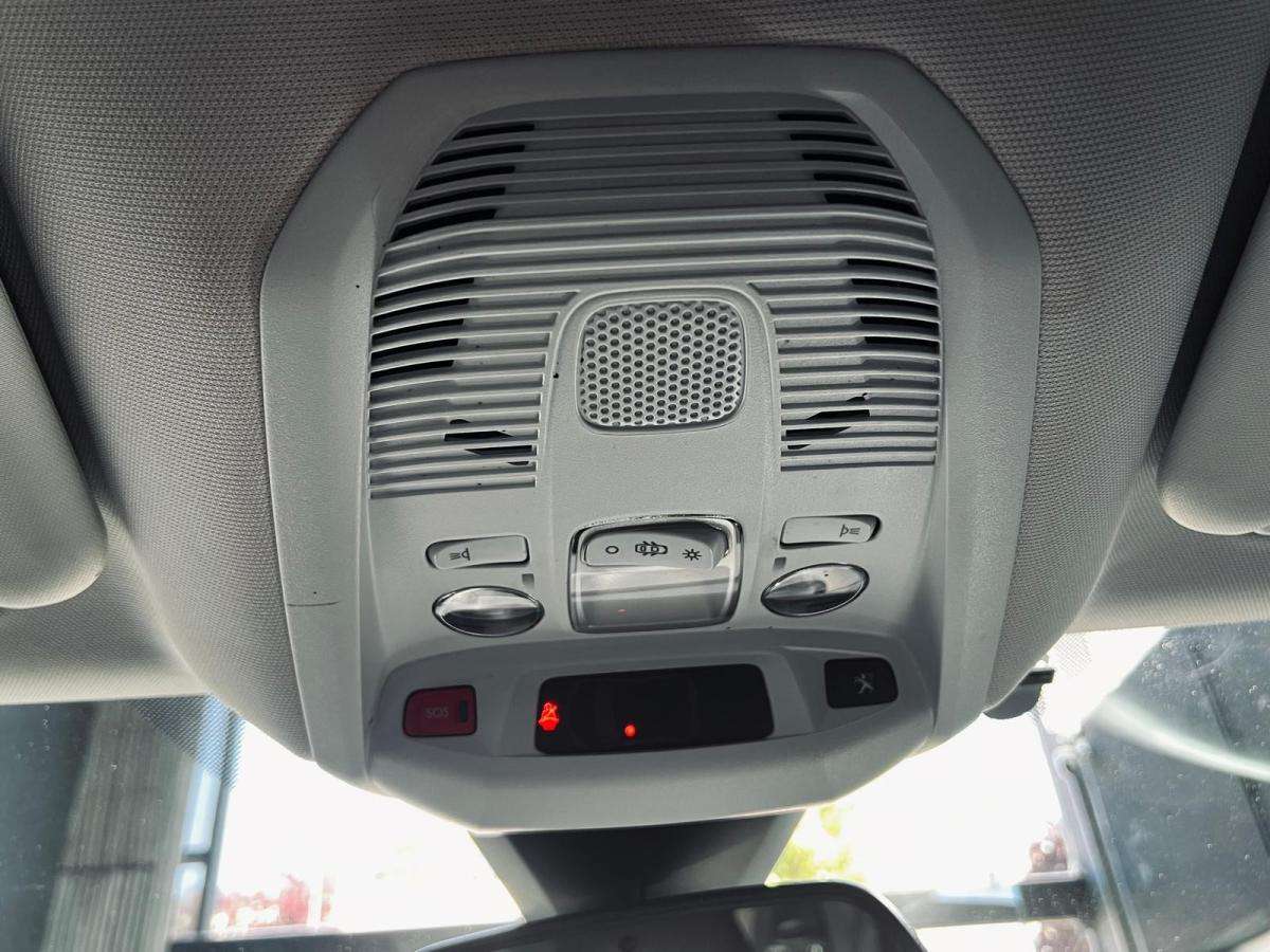 peugeot-5008-2019-diesel-1499cc