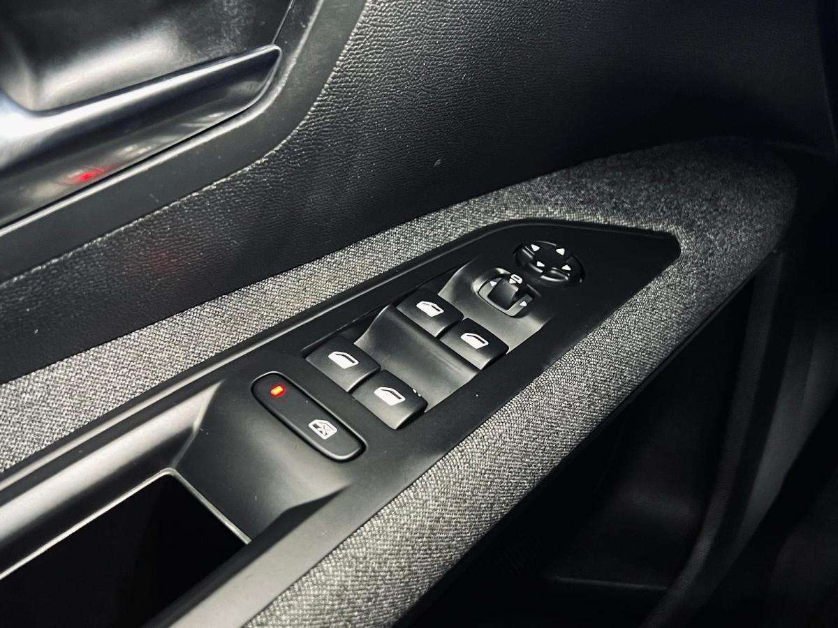 peugeot-5008-2019-diesel-1499cc
