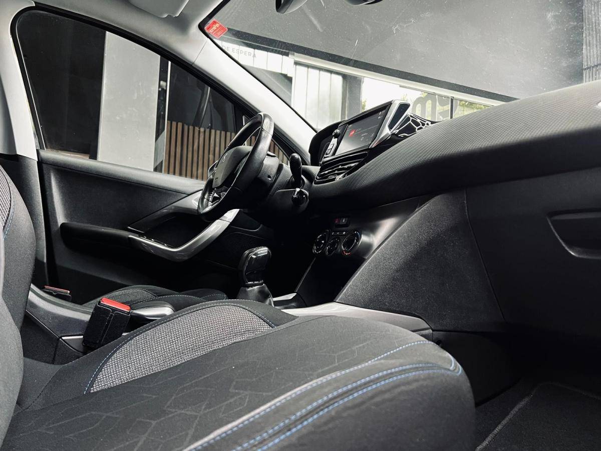 peugeot-2008-2018-gasolina-1199cc