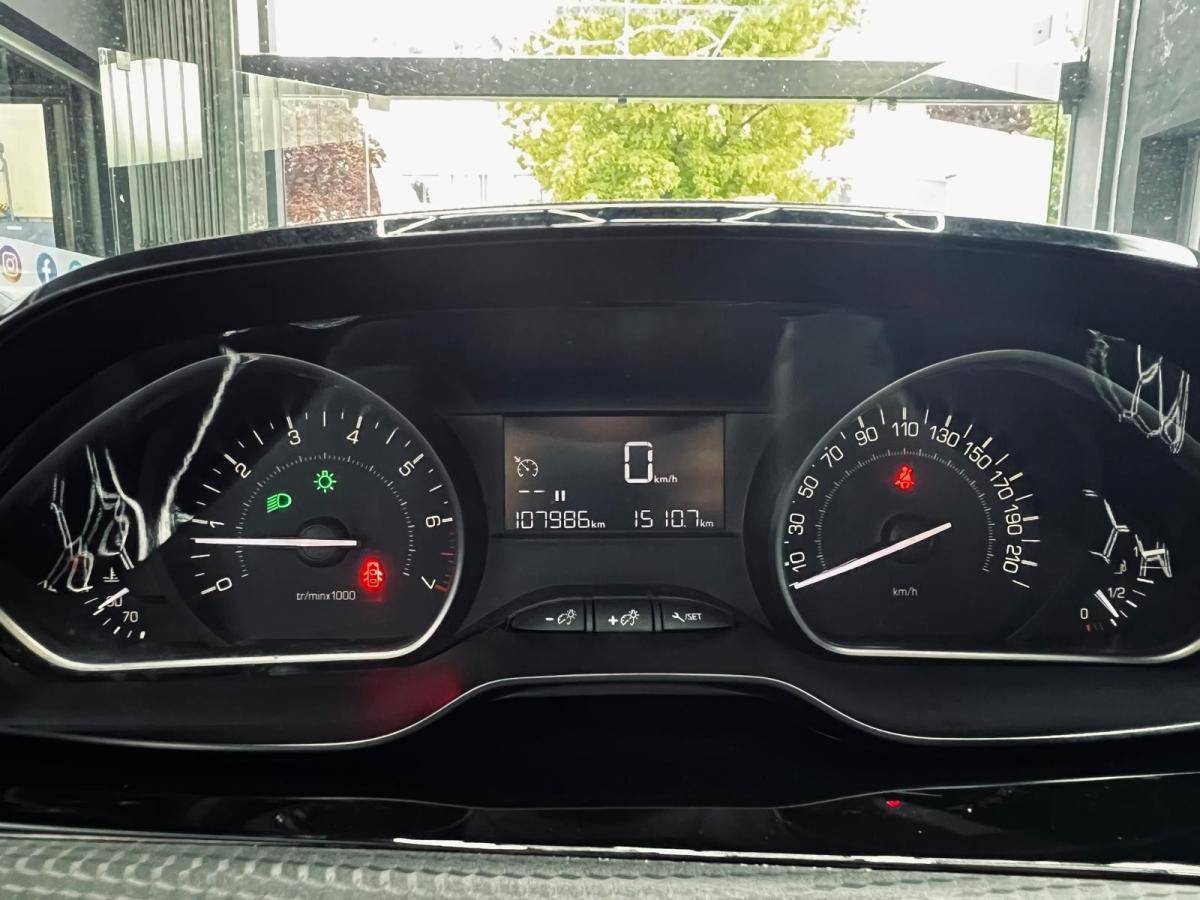 peugeot-2008-2018-gasolina-1199cc