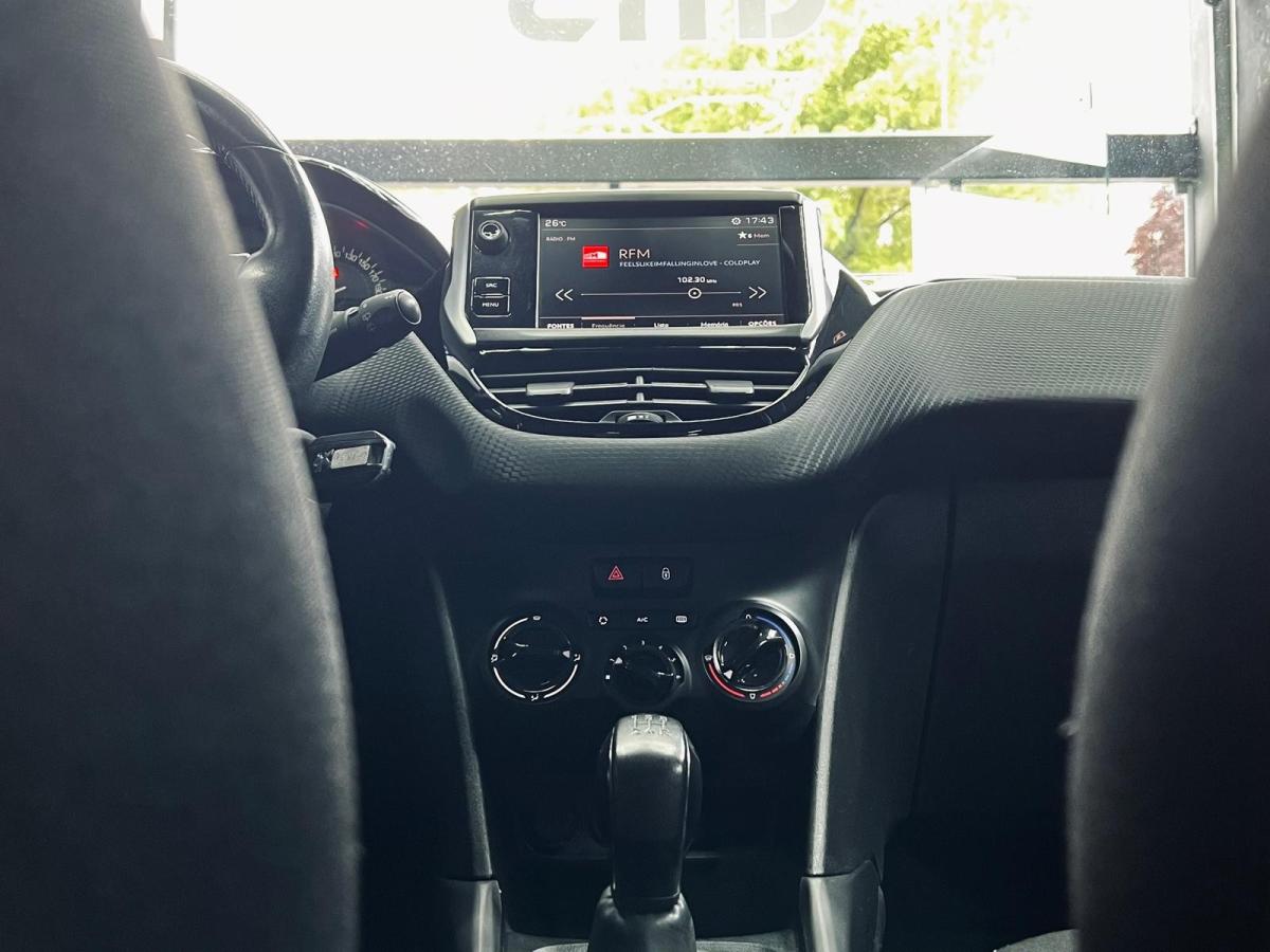 peugeot-2008-2018-gasolina-1199cc