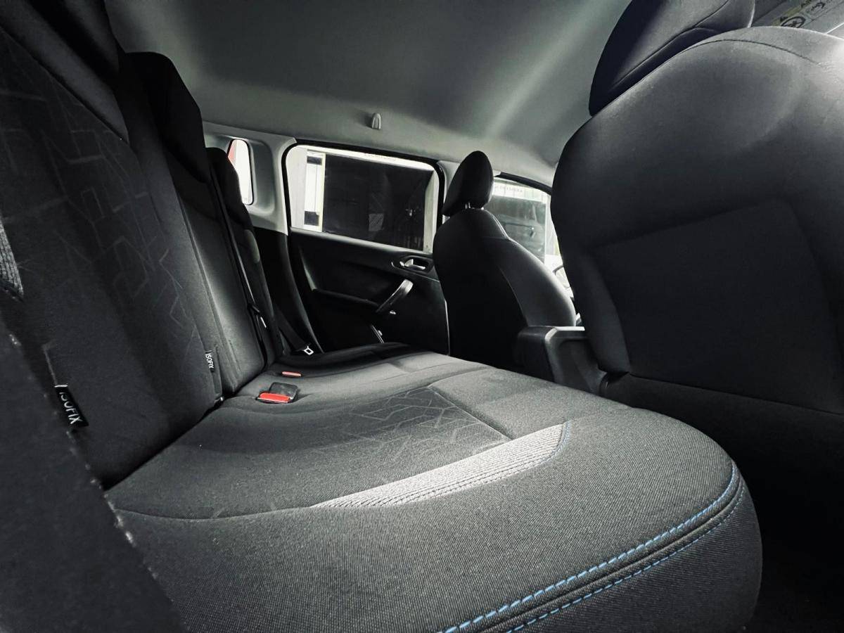 peugeot-2008-2018-gasolina-1199cc