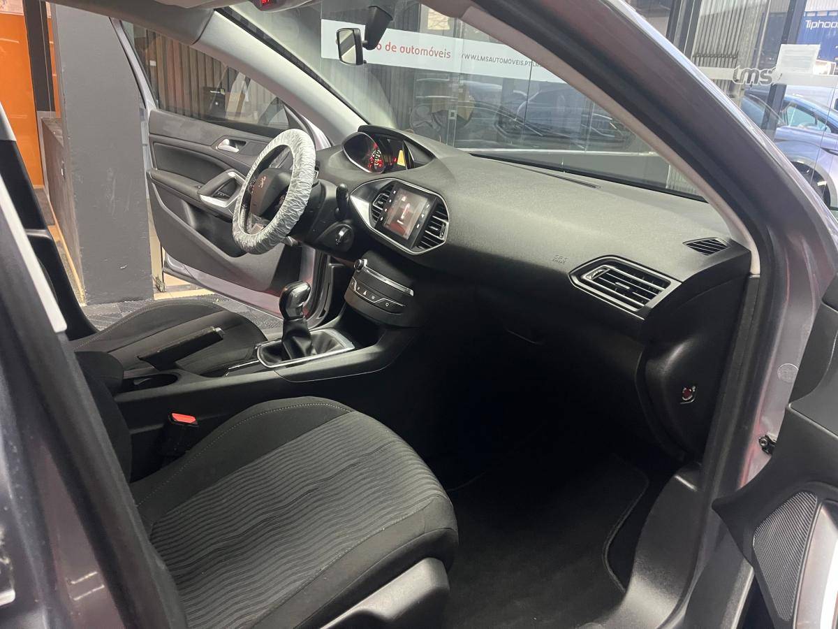 peugeot-308-sw-2015-diesel-1560cc