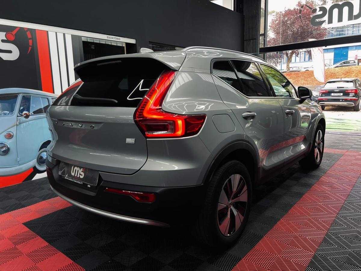 volvo-xc40-2023-hibrido-a-gasolina-1477cc