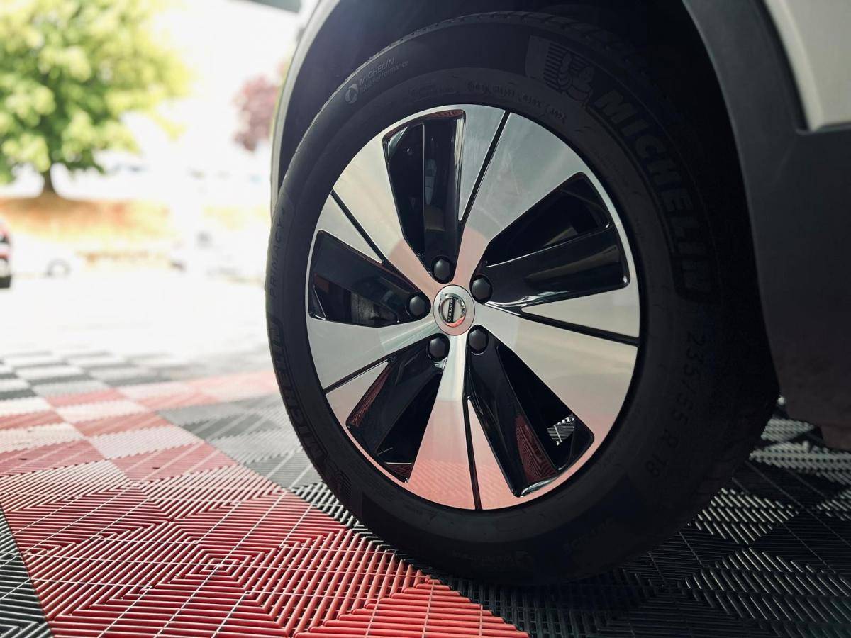 volvo-xc40-2023-hibrido-a-gasolina-1477cc