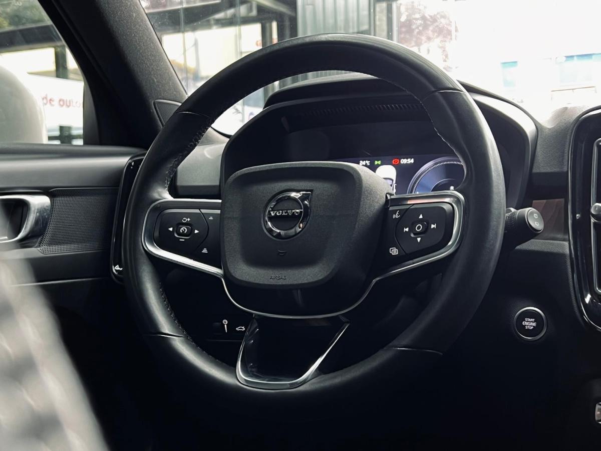 volvo-xc40-2023-hibrido-a-gasolina-1477cc