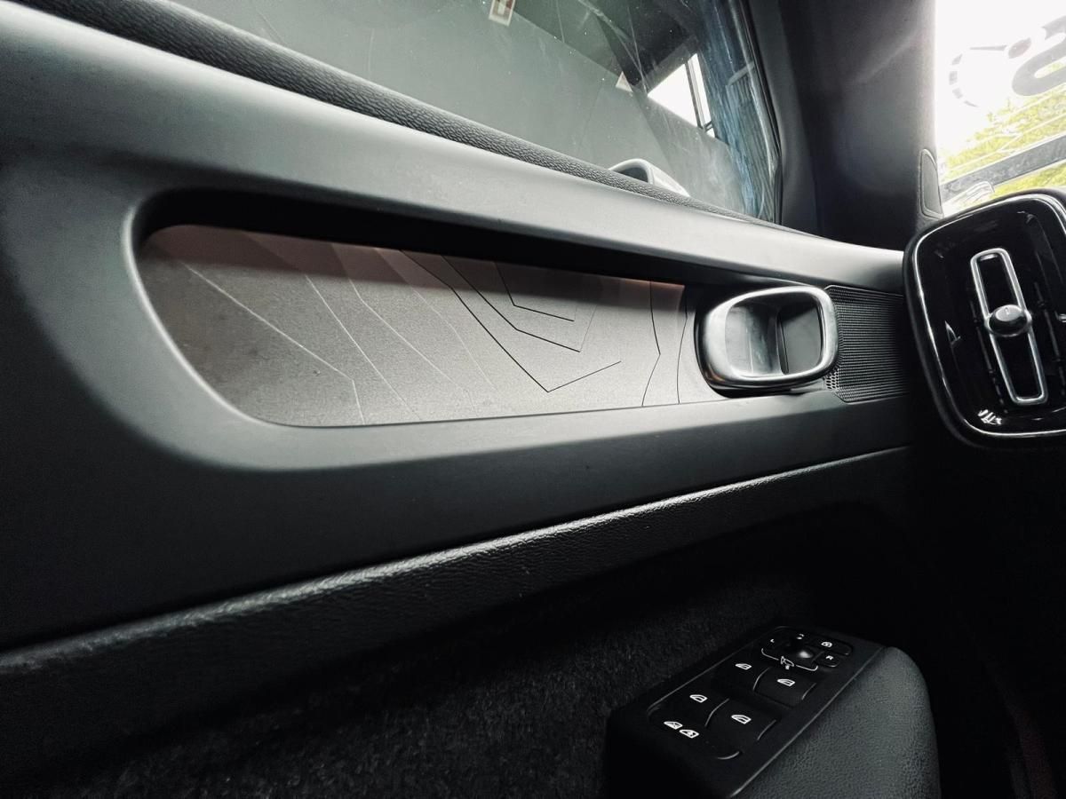 volvo-xc40-2023-hibrido-a-gasolina-1477cc