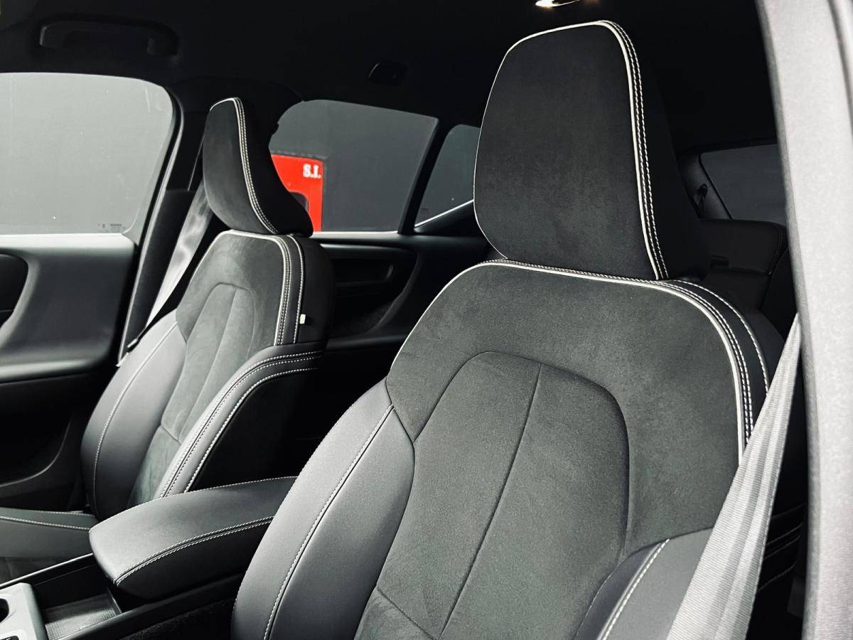 volvo-xc40-2023-hibrido-a-gasolina-1477cc