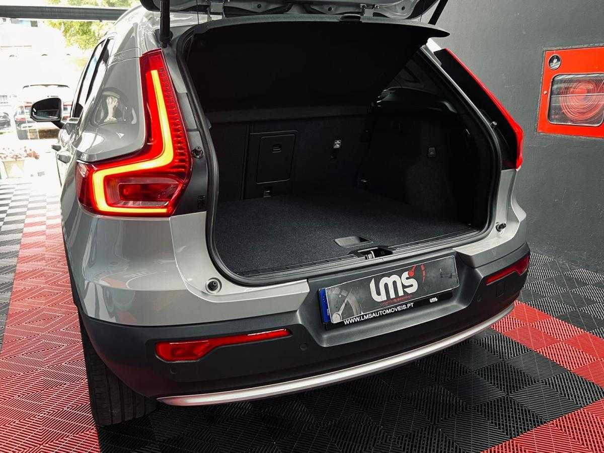 volvo-xc40-2023-hibrido-a-gasolina-1477cc