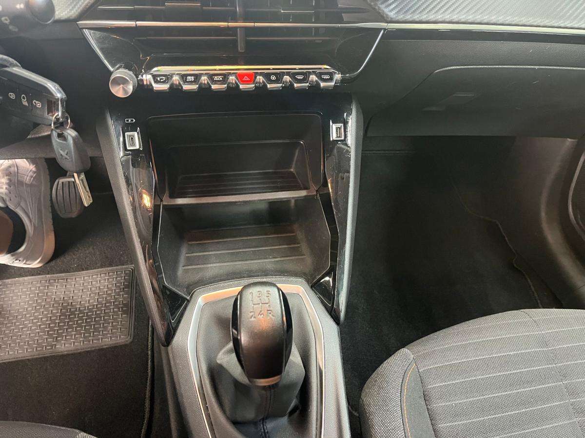peugeot-208-2021-gasolina-1199cc