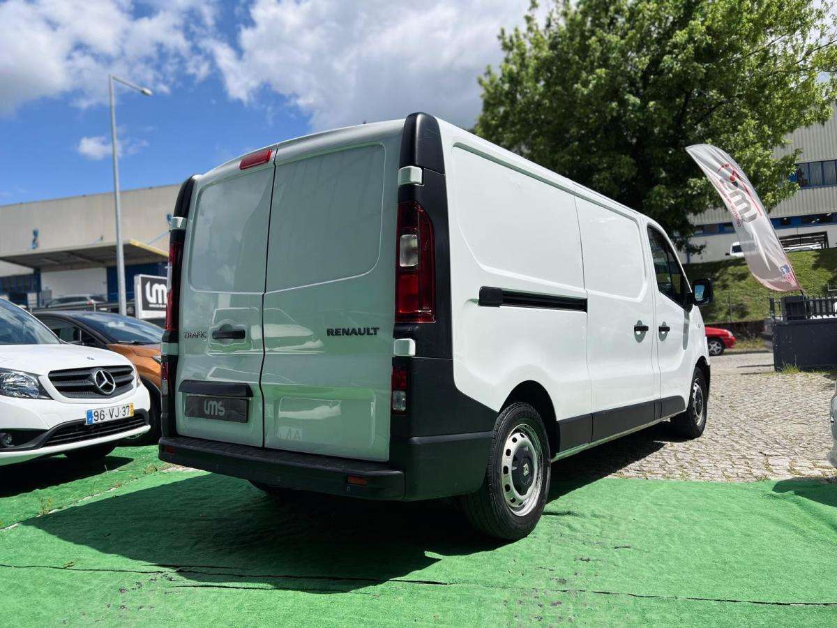 renault-trafic-2016-diesel-1598cc