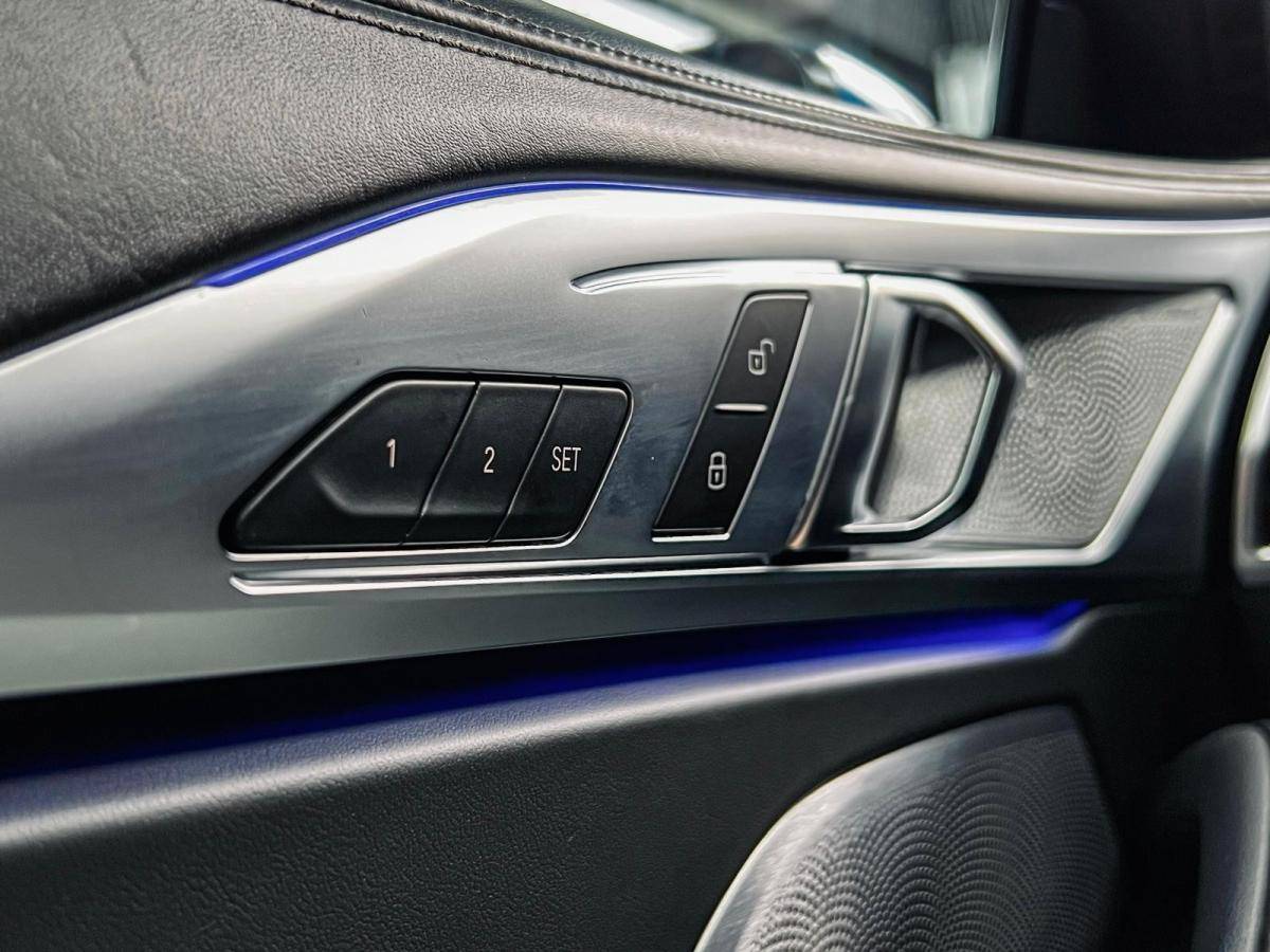 bmw-serie-8-2019-diesel-2993cc