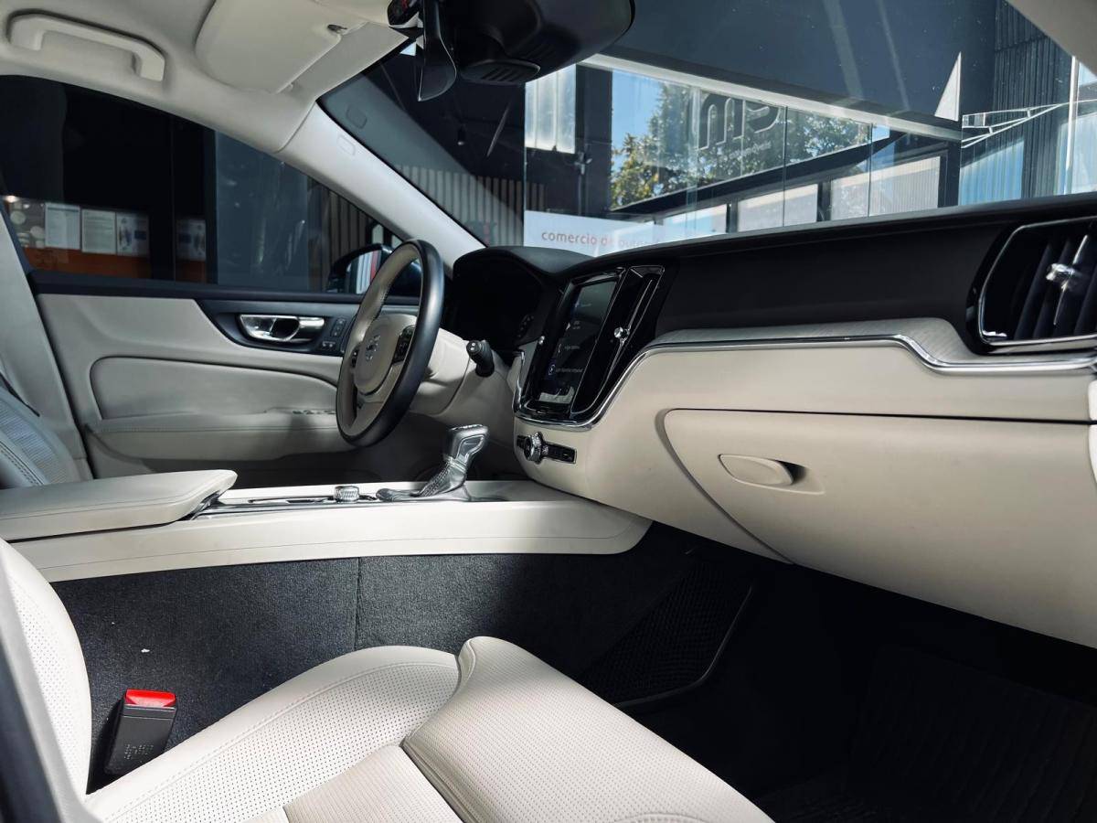 volvo-v60-2019-diesel-1969cc