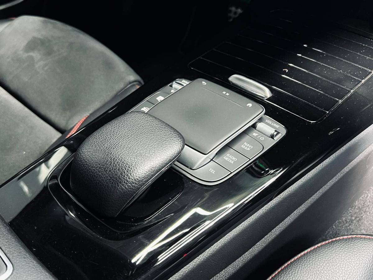 mercedes-benz-classe-a-2021-hibrido-a-gasolina-1332cc