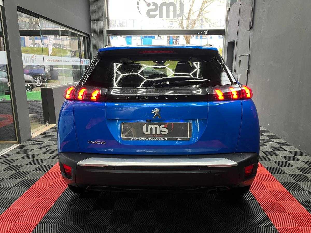 peugeot-2008-2022-gasolina-1199cc