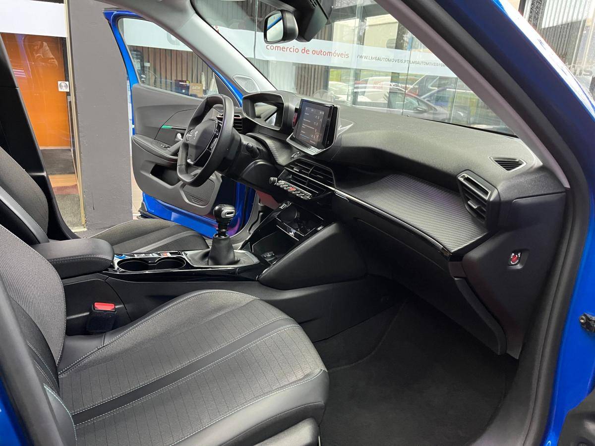 peugeot-2008-2022-gasolina-1199cc
