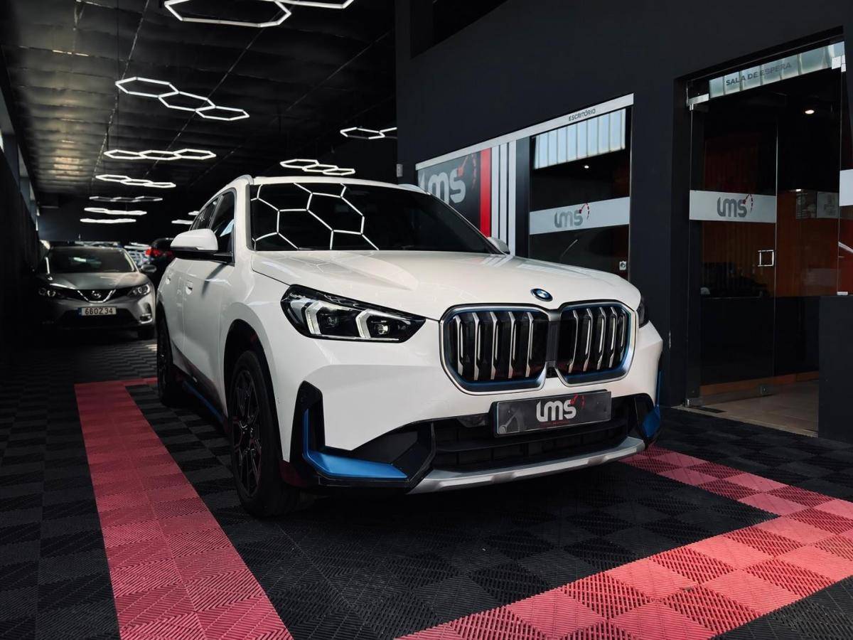 bmw-ix-2023-eletrico-500cc