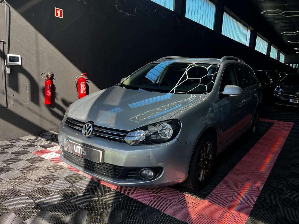 volkswagen-golf-variant-2011-diesel-1598cc