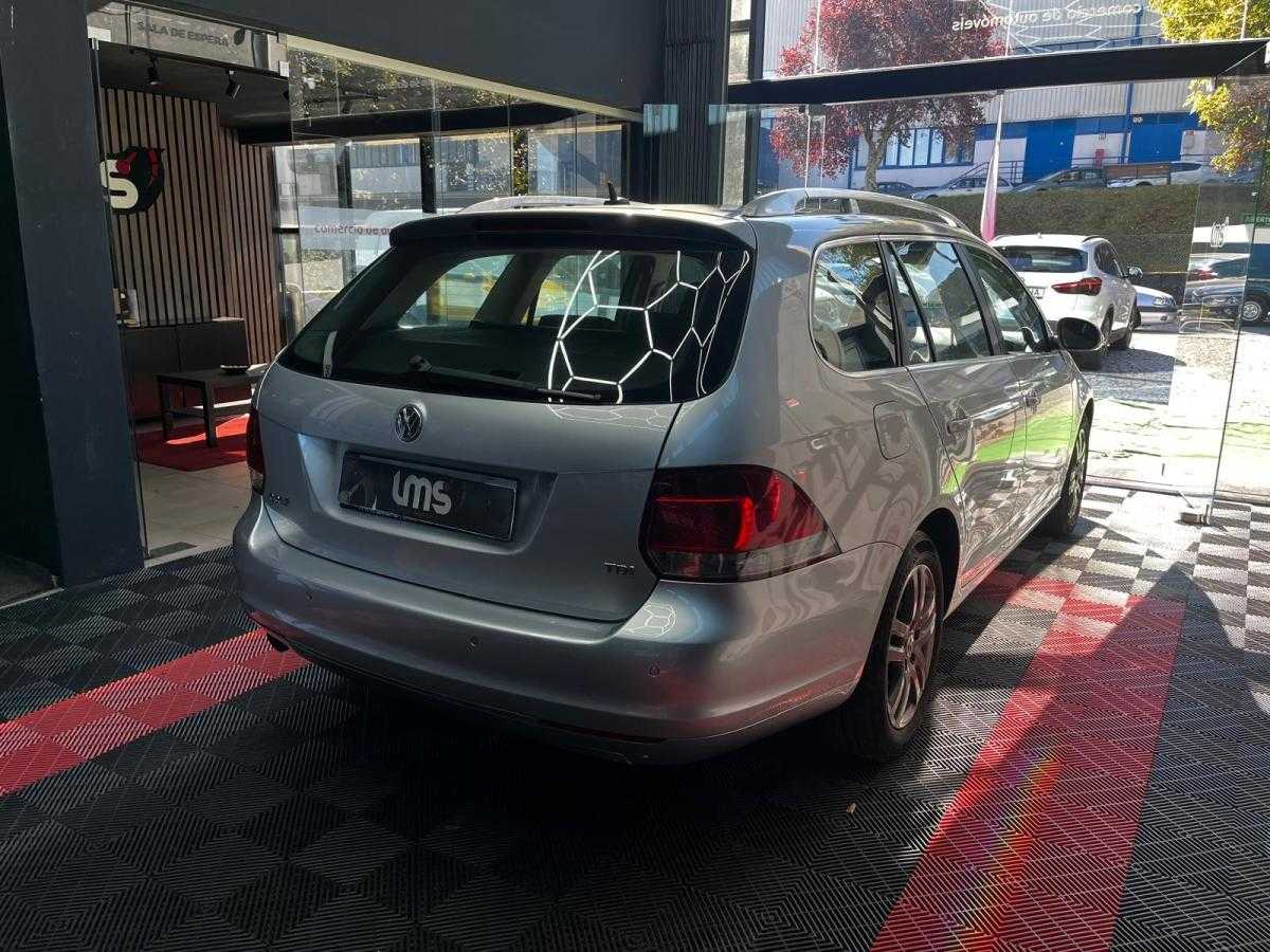 volkswagen-golf-variant-2011-diesel-1598cc