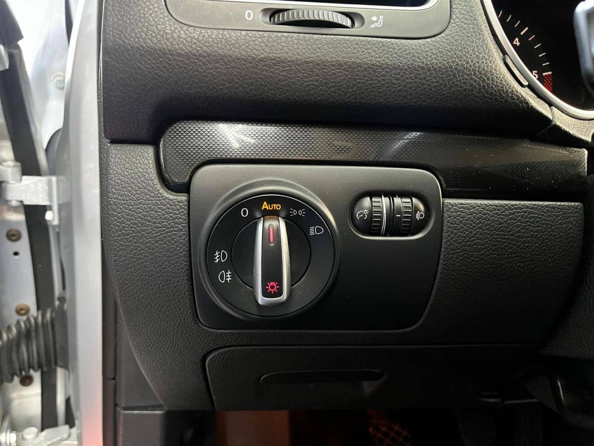 volkswagen-golf-variant-2011-diesel-1598cc