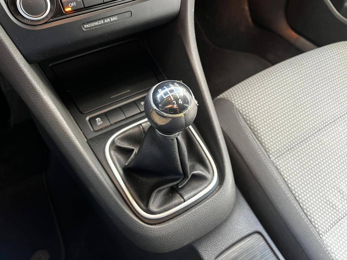 volkswagen-golf-variant-2011-diesel-1598cc