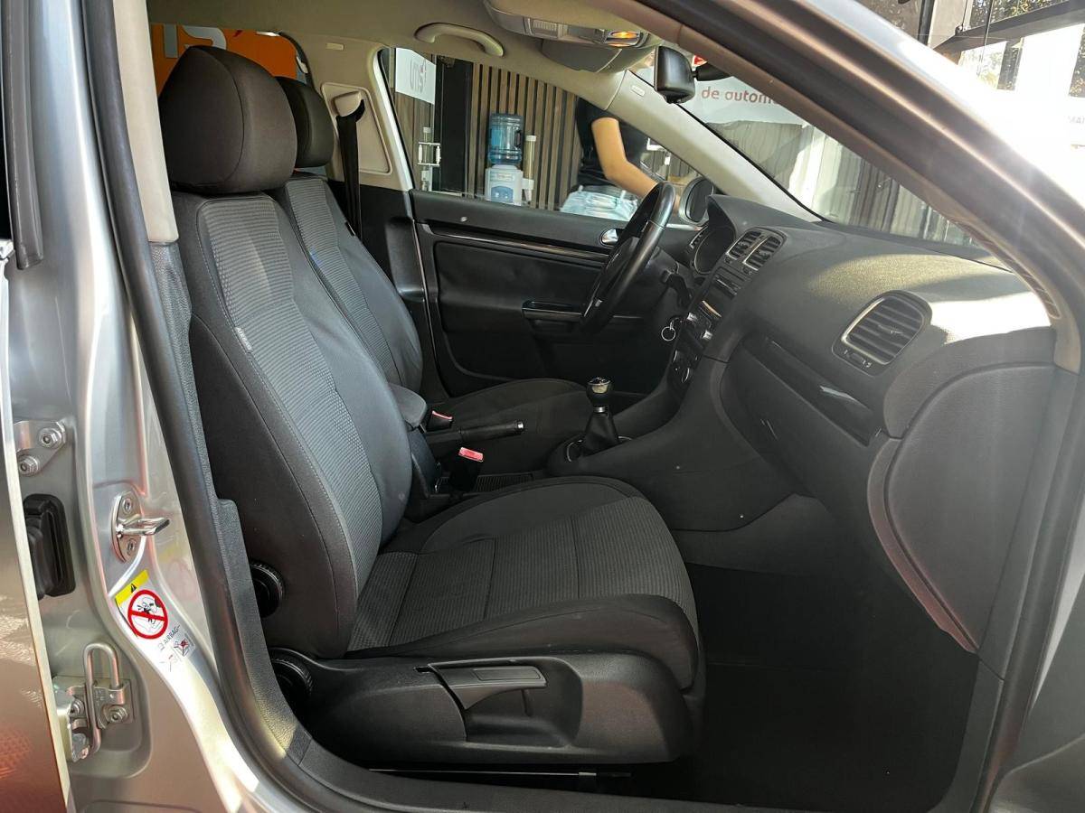 volkswagen-golf-variant-2011-diesel-1598cc