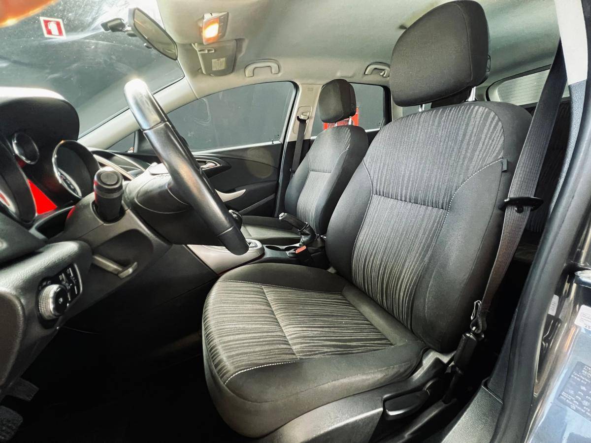 opel-astra-sport-tourer-2011-diesel-1248cc