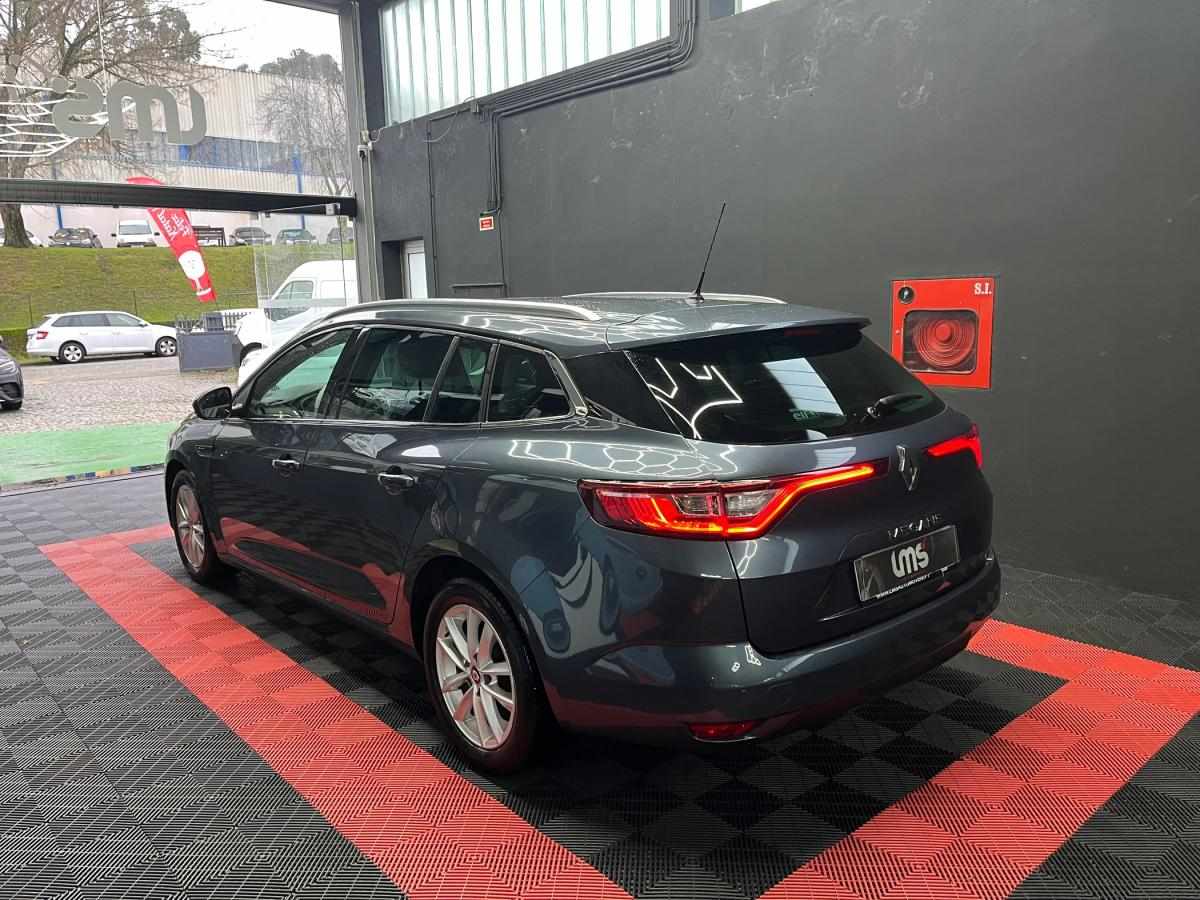 renault-megane-sport-tourer-2017-diesel-1461cc