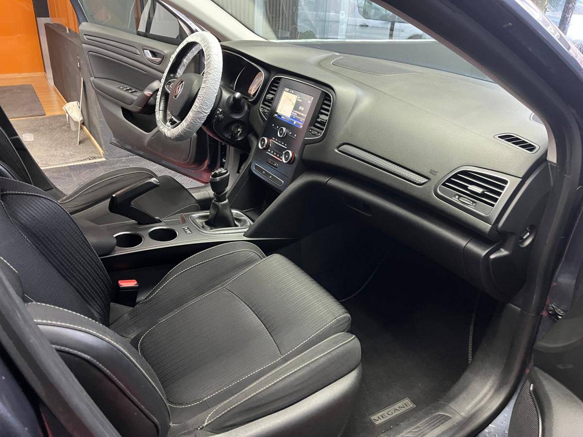 renault-megane-sport-tourer-2017-diesel-1461cc